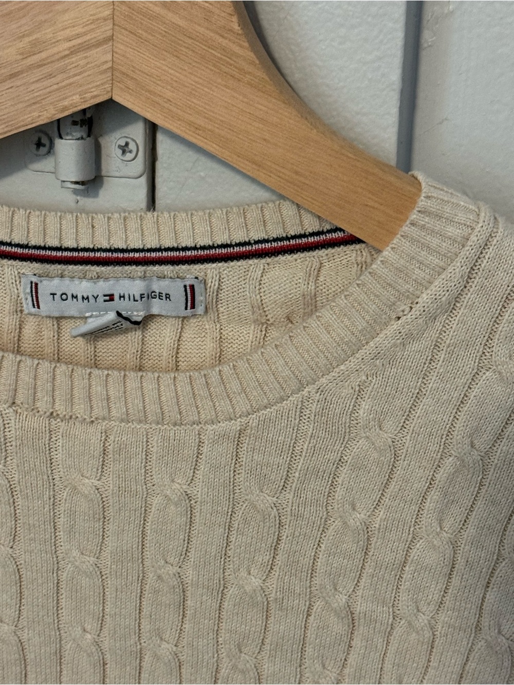 Tommy Hilfiger Women's Cream Cable Crew Sweater